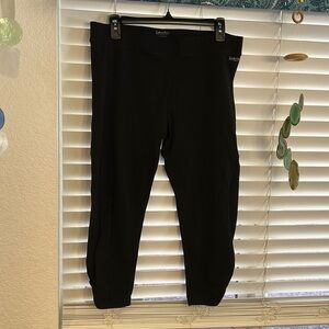 Calvin Klein Performance Black Capri Athletic Leggings Size XL